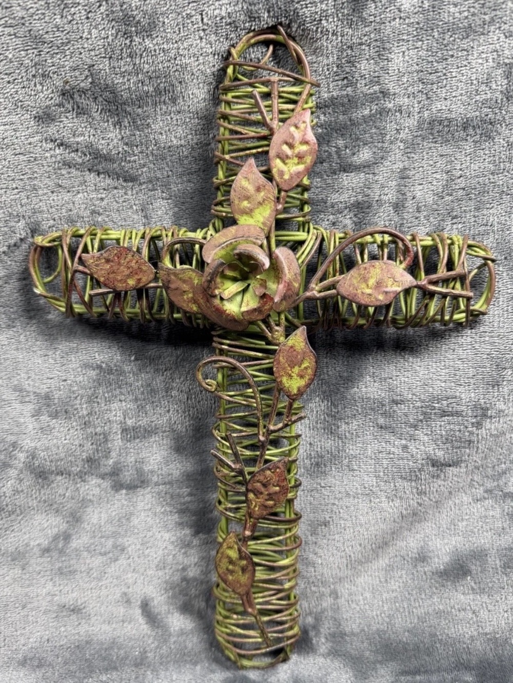 Rustic Green Woven Vine Cross Wall Decor with Leaf Accent